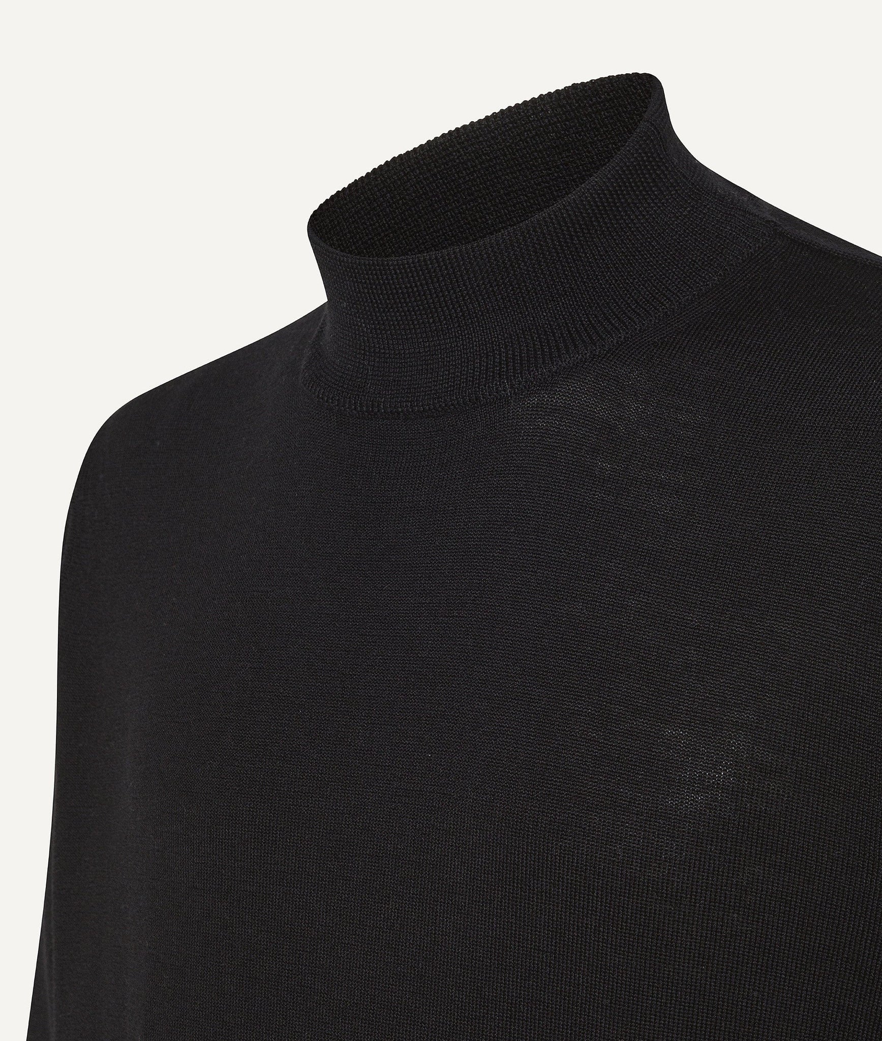 Mock Neck in Extrafine Merino Wool